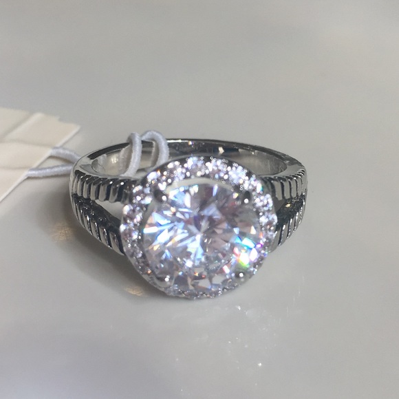 New fashion ring - Picture 3 of 6